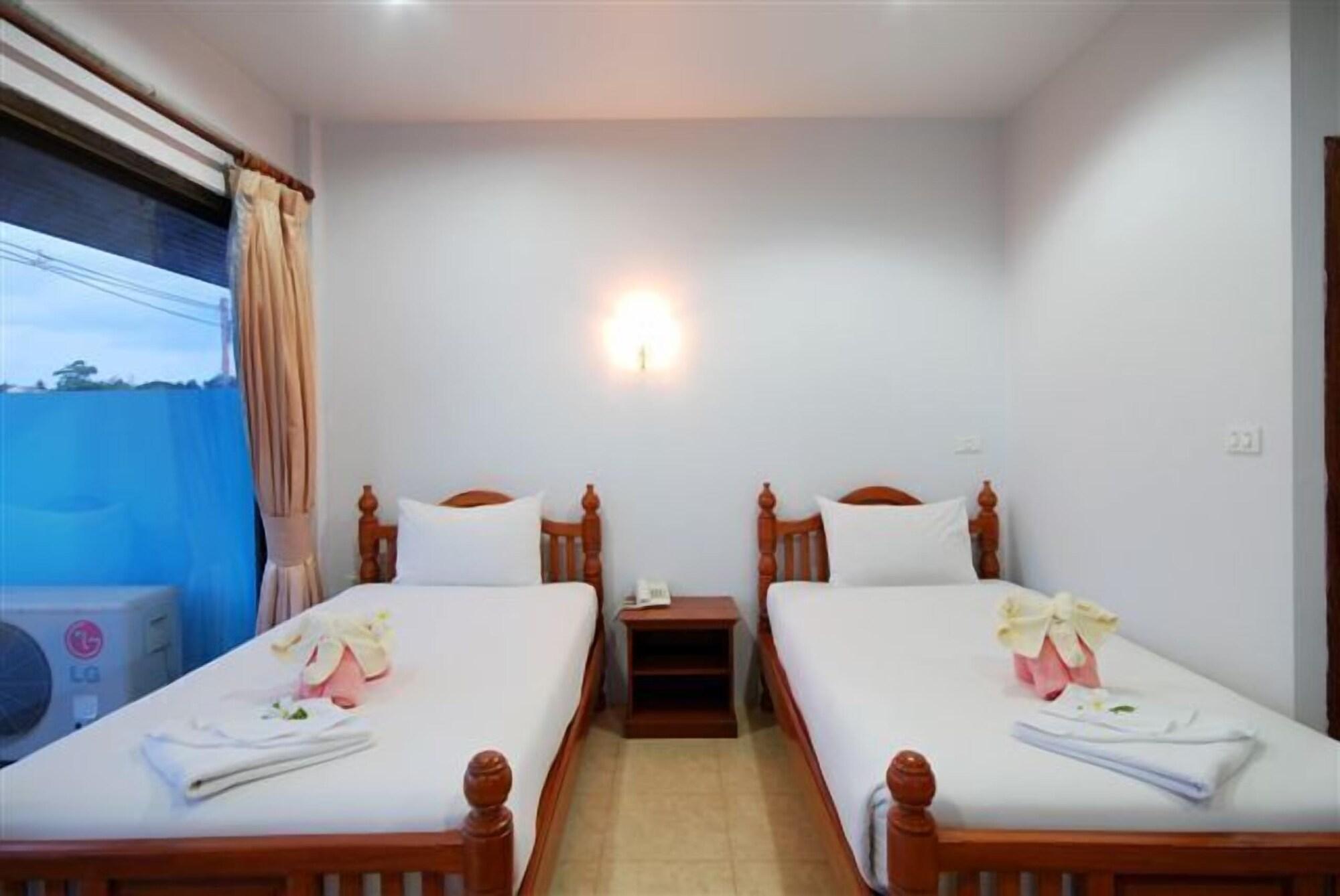 Holiday Guest House شاطئ تشاوينغ المظهر الخارجي الصورة
