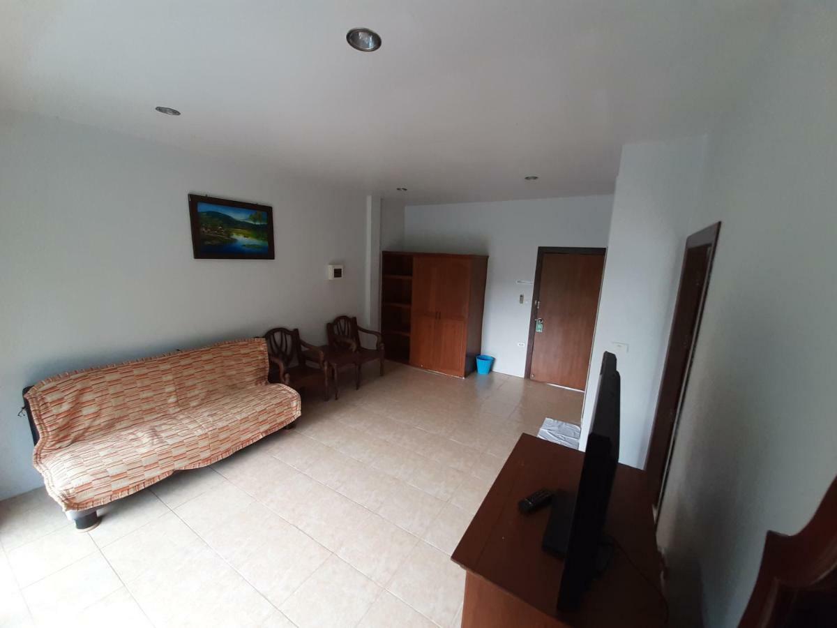 Holiday Guest House شاطئ تشاوينغ المظهر الخارجي الصورة
